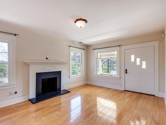 Bright light and great air flow in living room.