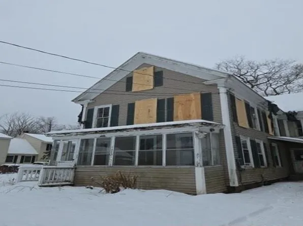 35 Highland Avenue, Milton, NH 03852