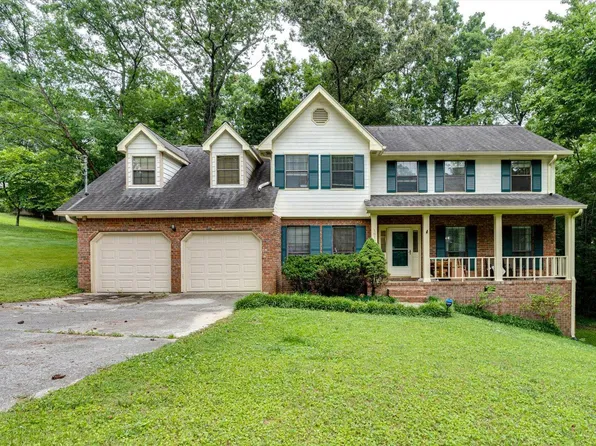 1910 Sand Dunes Dr, Hixson, TN 37343