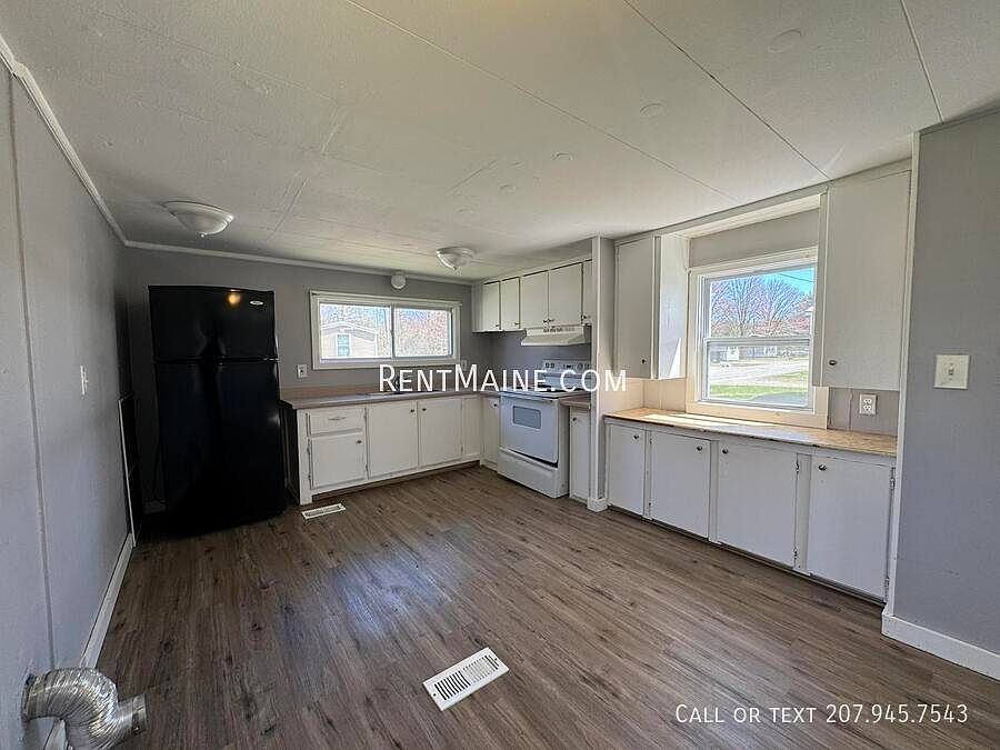 1st image of 24 Park Dr