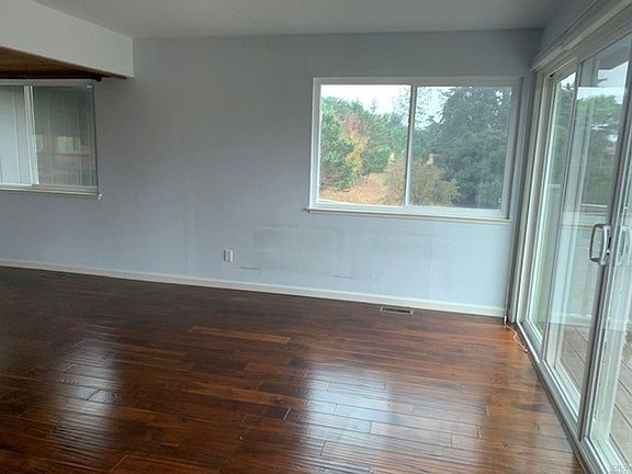 2nd image of 1398 Schuman Ln #B
