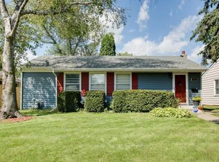 1581 Montana Ave E, Saint Paul, MN 55106