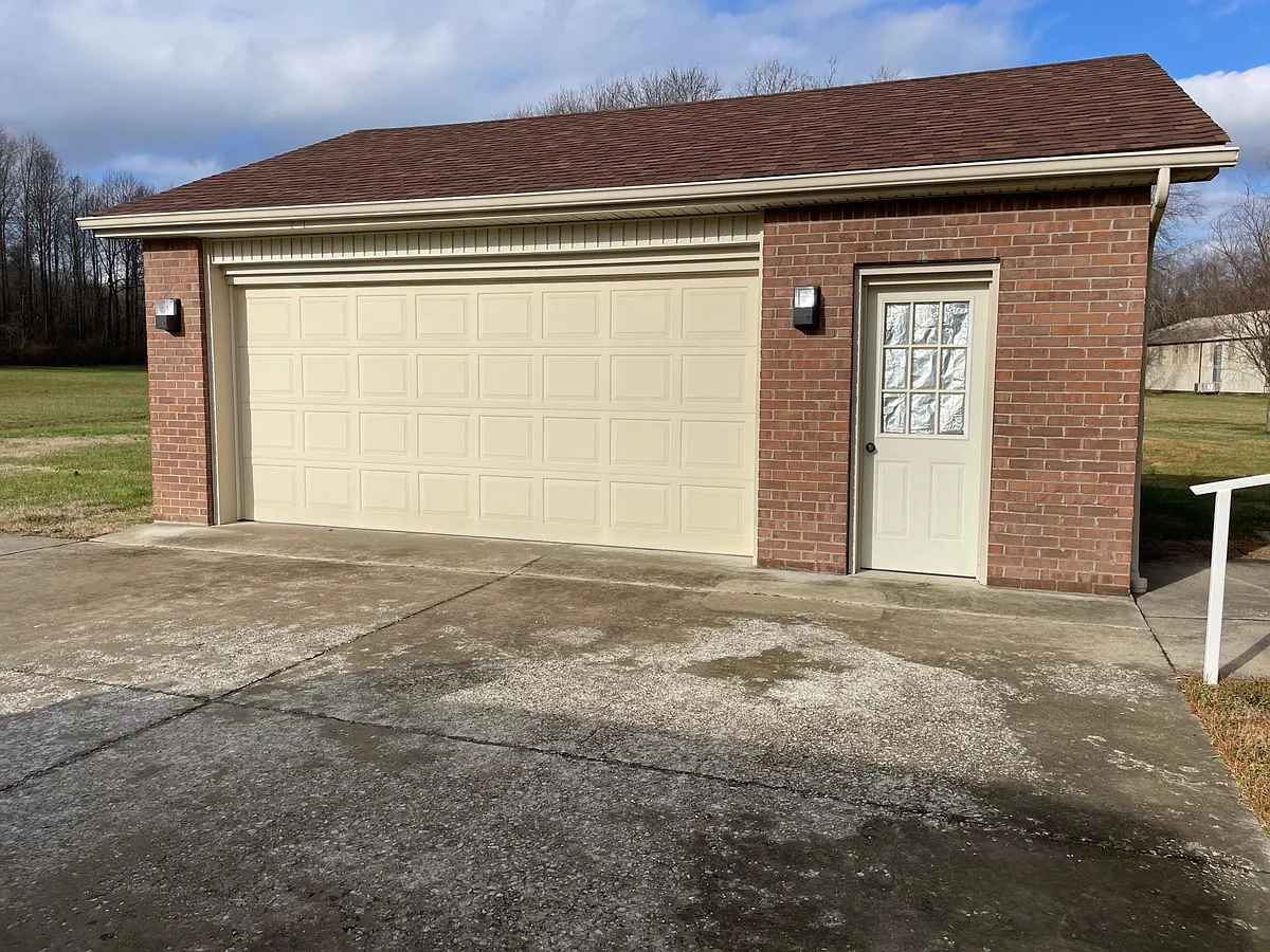 Building Photo - 7732 3rd Street Rd