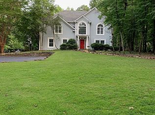 403 Canterbury Dr, Lagrange, GA 30241