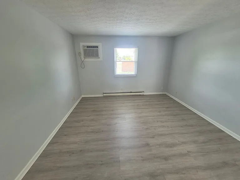 8340 E Main St — Photo 2