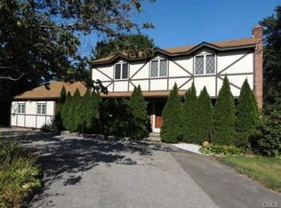 290 Huntington St, Shelton, CT 06484