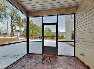 161 Summit Overlook Dr, Clayton, NC 27527