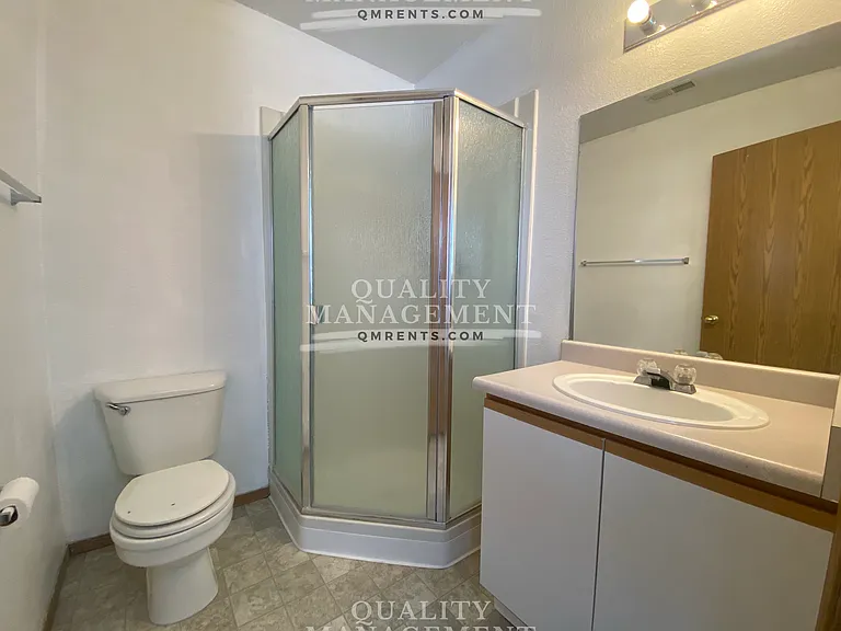 920 N Horton St — Photo 7