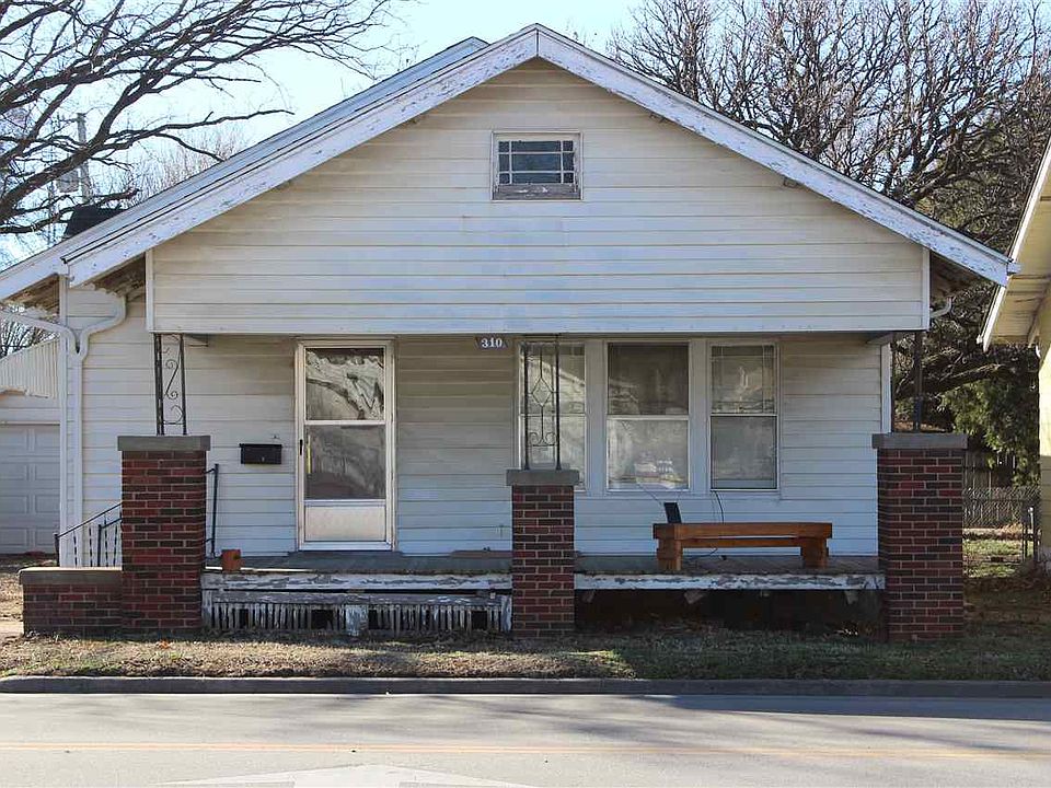 1st image of 310 E 15th St