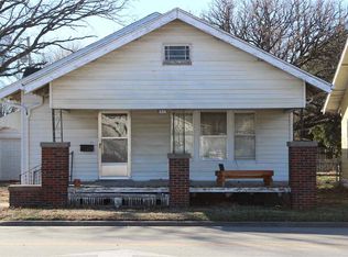 310 E 15th St, Wellington, KS 67152
