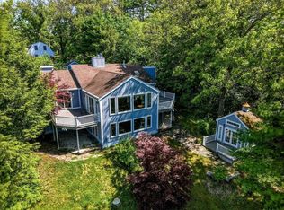 10 Cortland Dr, Amherst, MA 01002