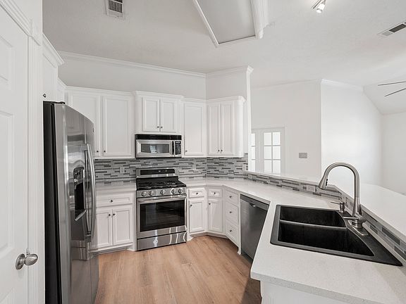 3rd image of 4212 Drogo Ct