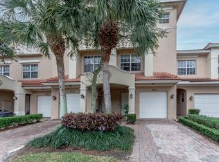 4565 Artesa Way S, Palm Beach Gardens, FL 33418