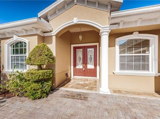 5715 Charmant Dr, Clearwater, FL 33760