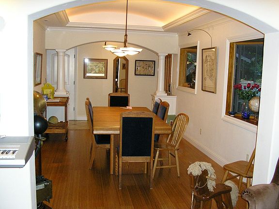 Dining Rm w coved ceiling