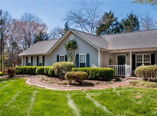129 Easter Ln, Davidson, NC 28036