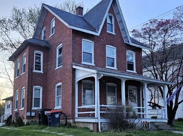 116 S 4th St, Oxford, PA 19363
