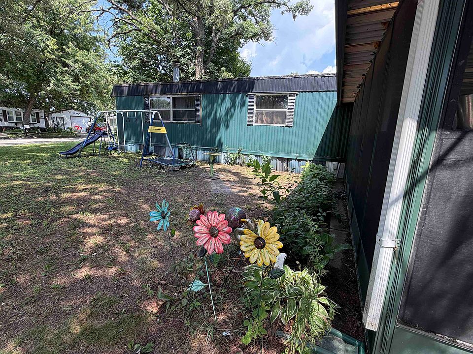 1st image of 122 Falling Creek Cir
