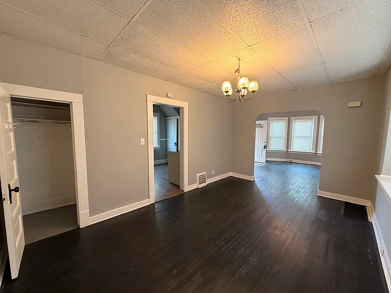 235 Bronson Ave — Photo 3