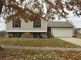 736 Summersong Dr, O'Fallon, MO 63366