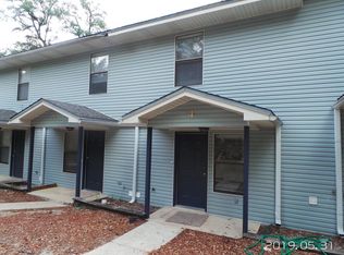 590 Hill Ln APT 3, Niceville, FL 32578