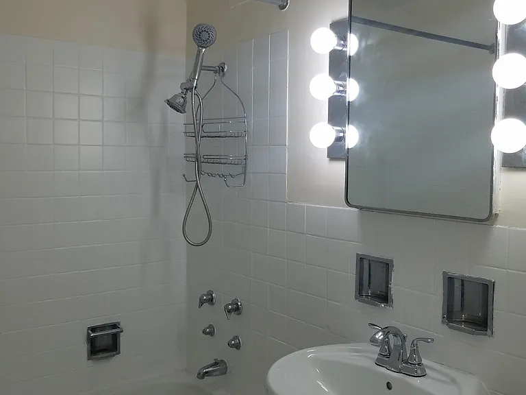 6118 N Sheridan Rd #1207 — Photo 4