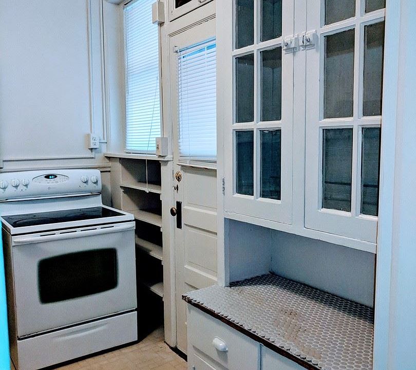 1st image of 2708 Hanover Ave APT 02