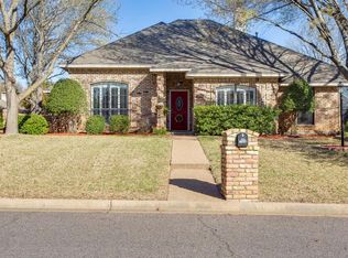 1700 Quail Holw, Cleburne, TX 76033