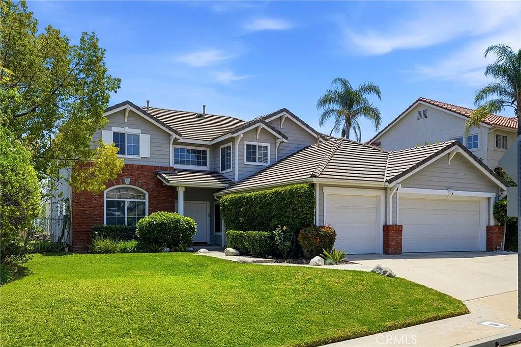 5 bed, 3085 sqft, $8,800 — Photo 1