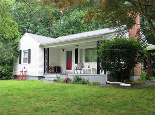 47 Liberty St, Clinton, CT 06413