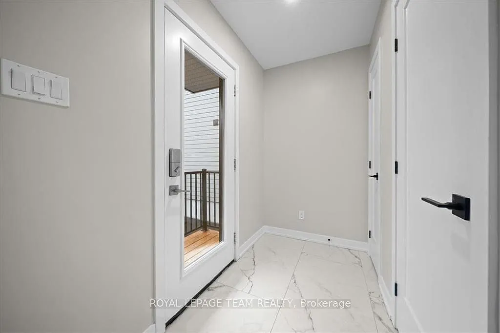 3 bed, $2,900 — Photo 3