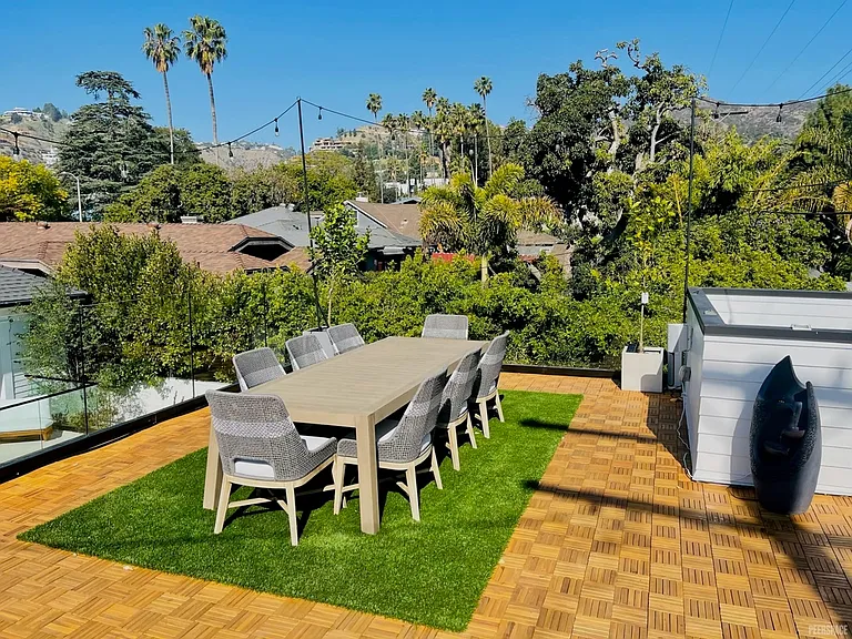 1524 N Sierra Bonita Ave — Photo 36