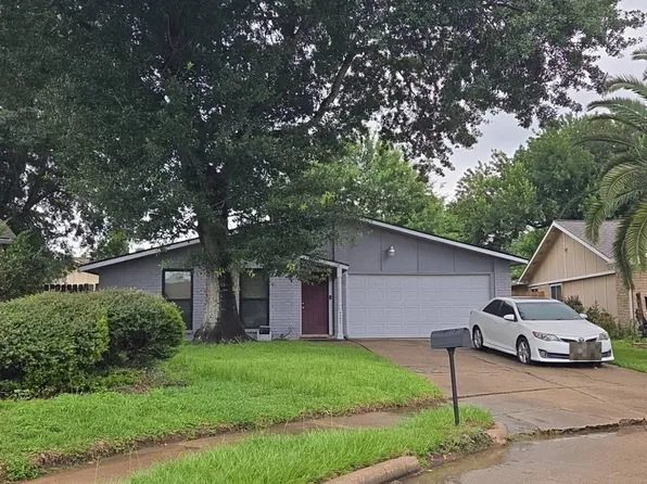 15702 Danford Dr, Houston, TX 77053