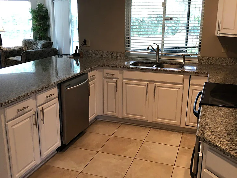 15911 Layton Ct — Photo 9