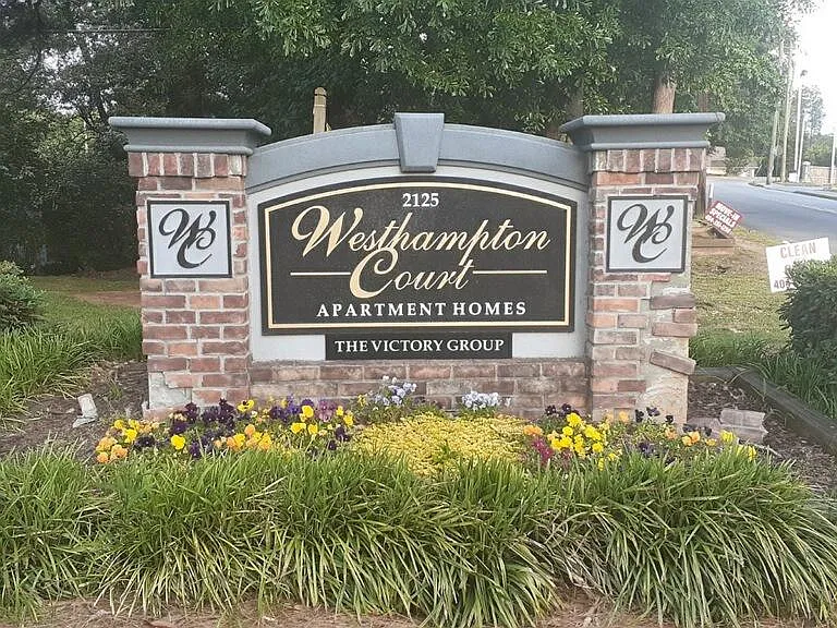 Westhampton Court — Photo 26
