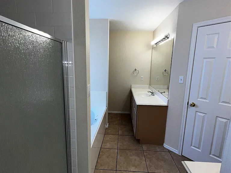 1210 Canna Lily Ln — Photo 10
