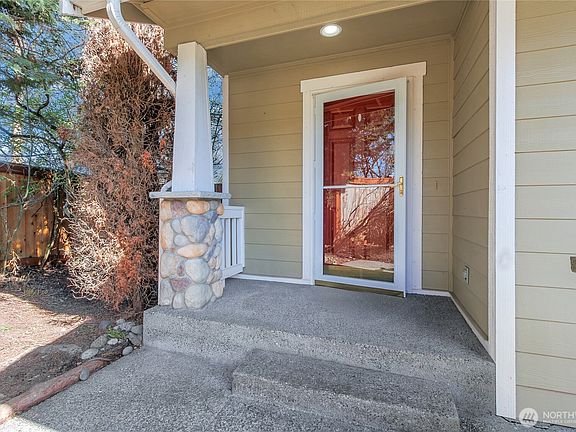 2nd image of 13605 116th Avenue Ct E