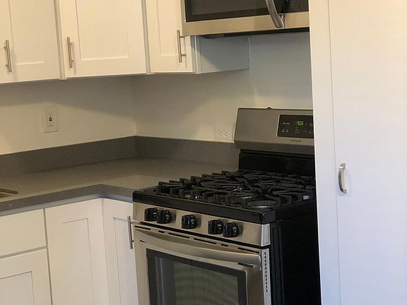 3rd image of 512 San Benito Ave #1