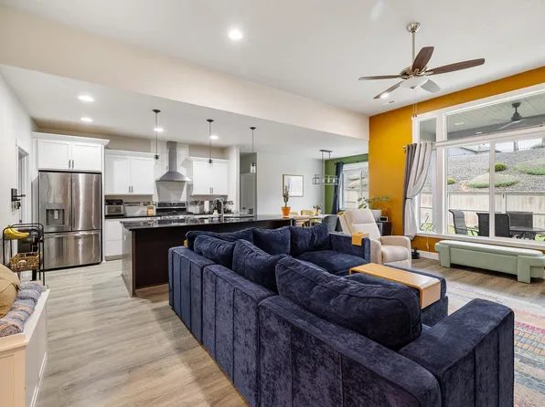 2735 Bent Tree Ave, Richland, WA 99354
