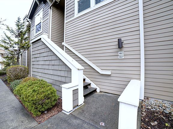 2nd image of 1821 McNeil Cir