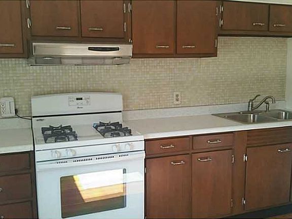 5th image of 1998 Mineral Spring Ave #2