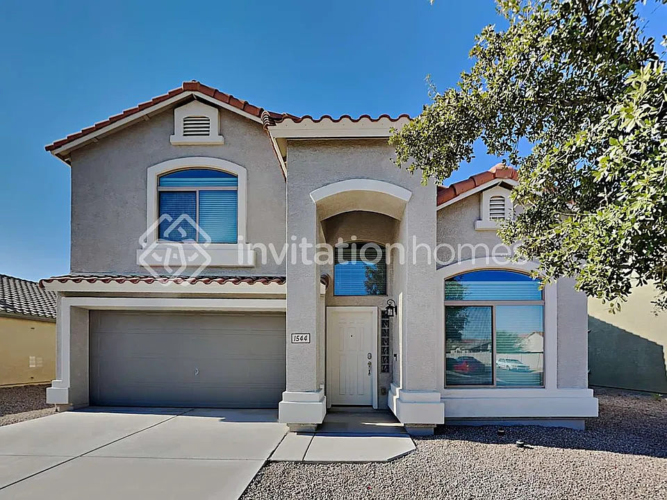 1544 W San Tan Hills Dr