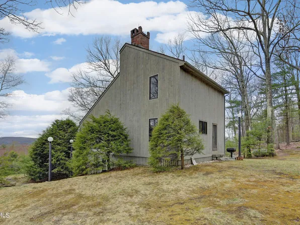 481 Shunpike Rd, Sheffield, MA 01257