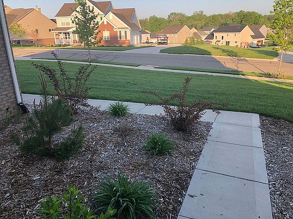 3rd image of 10413 Gray Knoll Trl