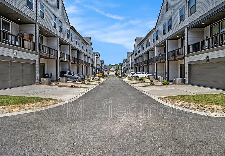 2638 Caruso Way — Photo 35