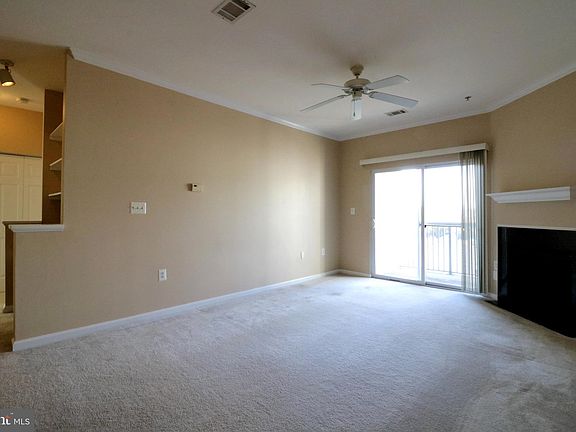 3rd image of 5111 Travis Edward Way APT H