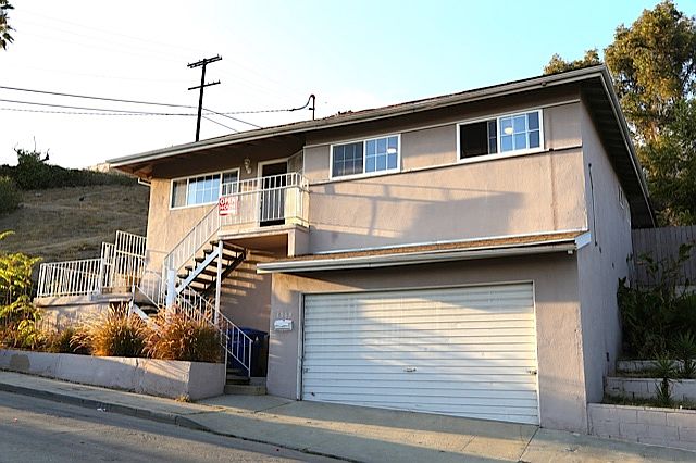 1st image of 4983 Barstow St