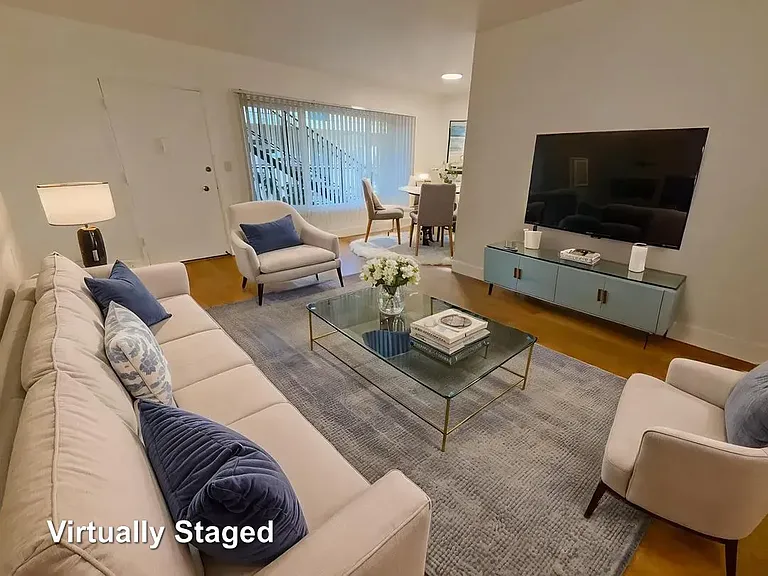 3685 Mentone Ave #4 — Photo 2