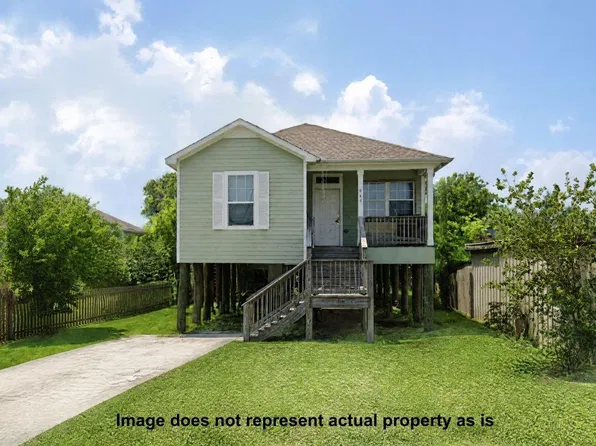 944 24th St, San Leon, TX 77539