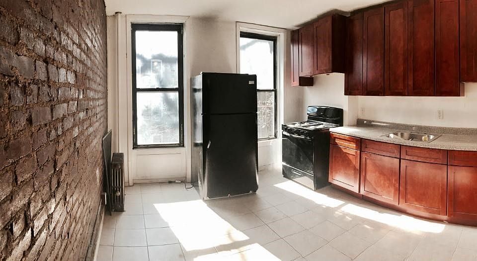 2nd image of 238 8th St APT 2L